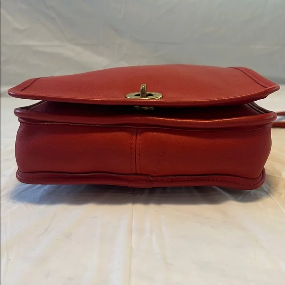 COACH Vintage NYC Compact Pouch in Red - Picture 7 of 11